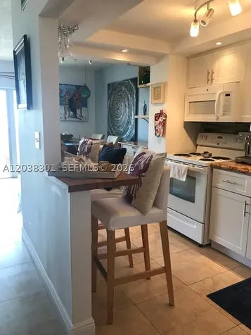 320 S Surf Road Hollywood FL 33019