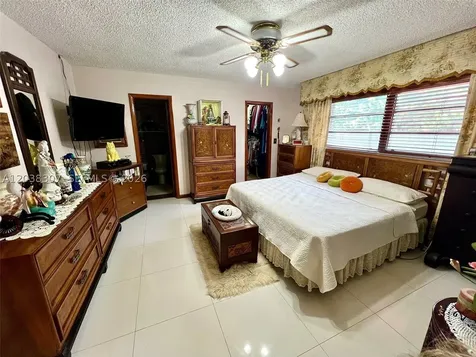 9601 SW 66th Street Miami FL 33173