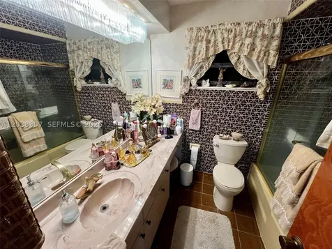 9601 SW 66th Street Miami FL 33173