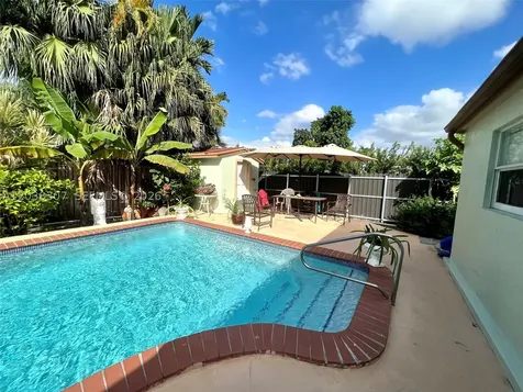 9601 SW 66th Street Miami FL 33173