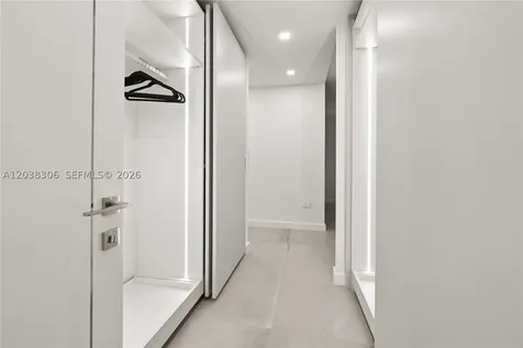 7135 Collins Avenue Miami Beach FL 33141