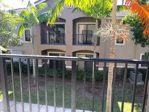 22721 SW 88th Place Cutler Bay FL 33190
