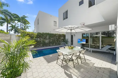 7515 NW 99th Avenue Doral FL 33178