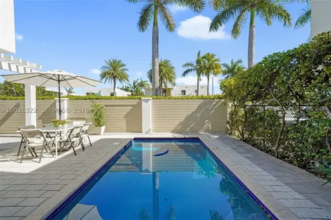 7515 NW 99th Avenue Doral FL 33178