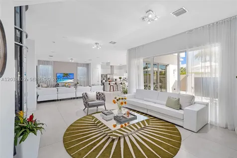 7515 NW 99th Avenue Doral FL 33178