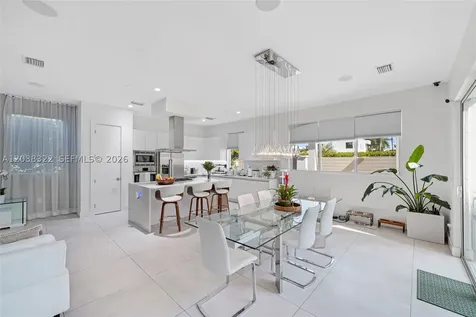 7515 NW 99th Avenue Doral FL 33178