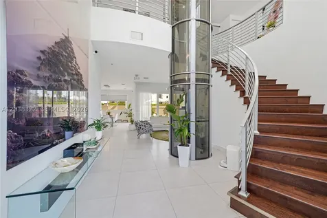 7515 NW 99th Avenue Doral FL 33178