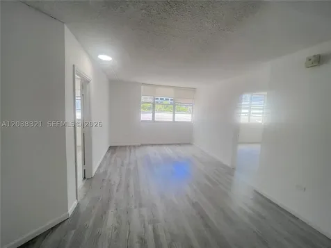 801 Brickell Bay Drive Miami FL 33131