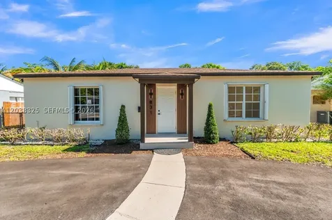 831 NE 128th Street North Miami FL 33161