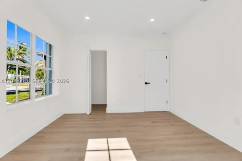 831 NE 128th Street North Miami FL 33161