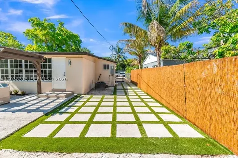 831 NE 128th Street North Miami FL 33161