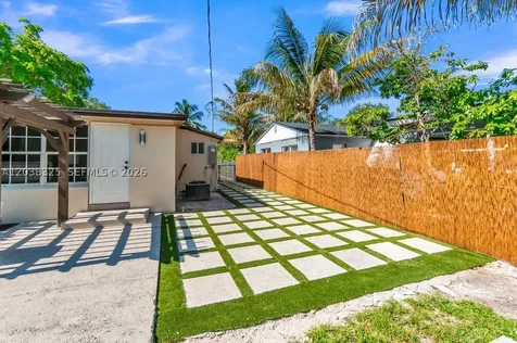 831 NE 128th Street North Miami FL 33161