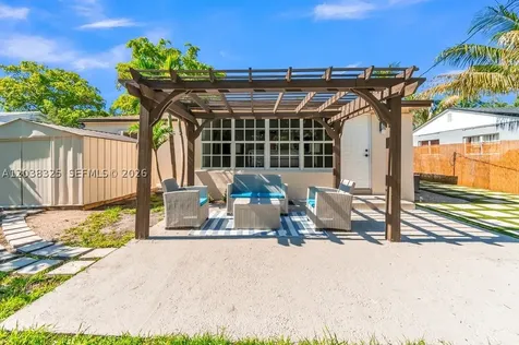 831 NE 128th Street North Miami FL 33161