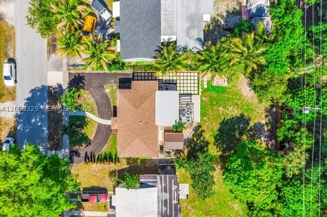 831 NE 128th Street North Miami FL 33161