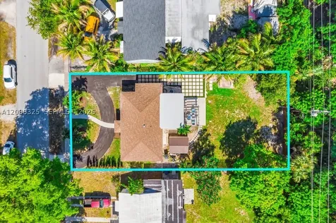 831 NE 128th Street North Miami FL 33161