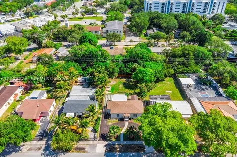 831 NE 128th Street North Miami FL 33161