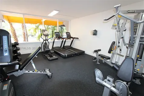 4550 NW 9th Street Miami FL 33126