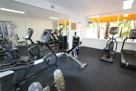 4550 NW 9th Street Miami FL 33126