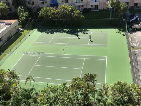 4550 NW 9th Street Miami FL 33126