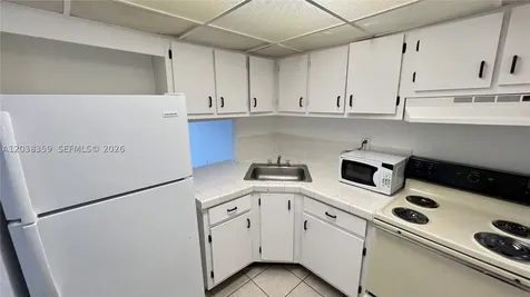 4550 NW 9th Street Miami FL 33126