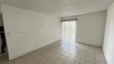 4550 NW 9th Street Miami FL 33126