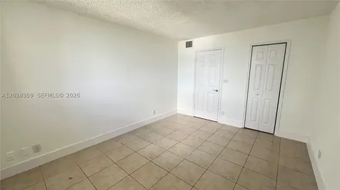 4550 NW 9th Street Miami FL 33126