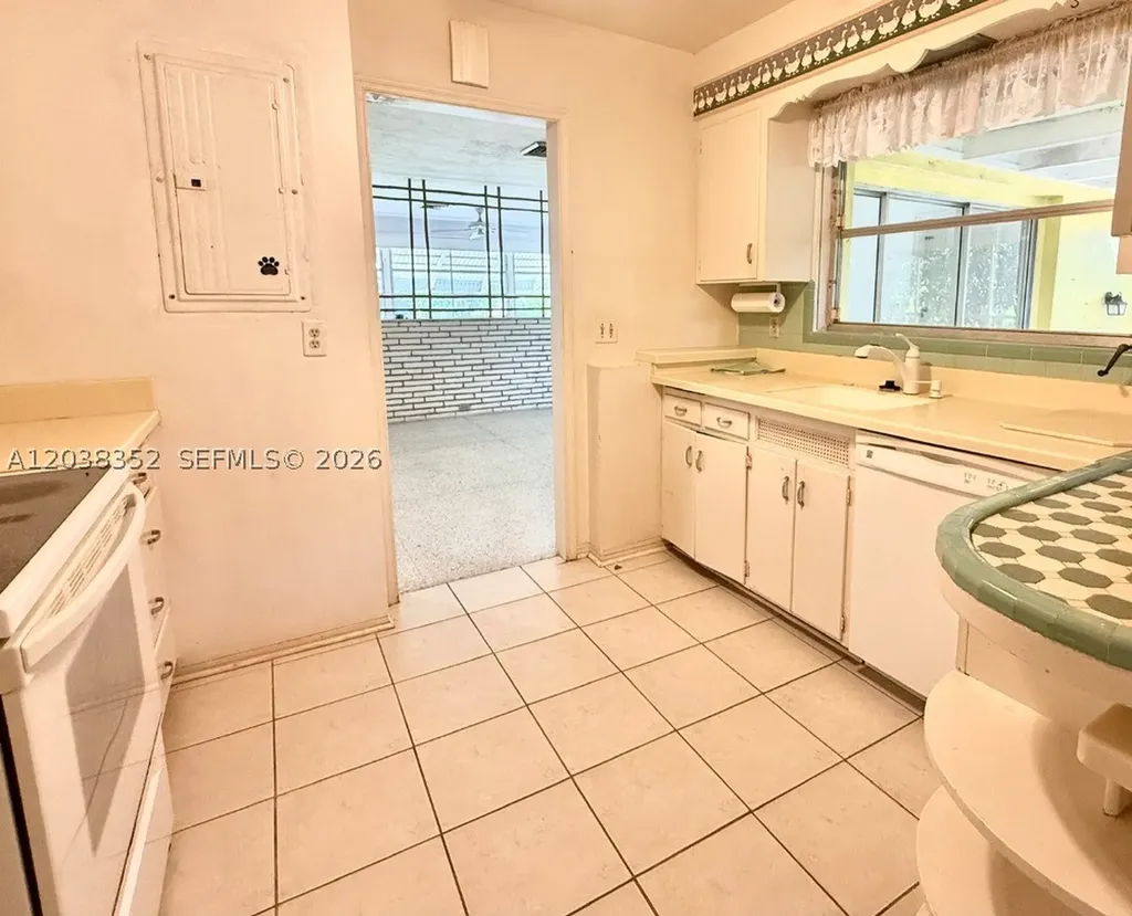 1235 Jefferson Street Hollywood FL 33019