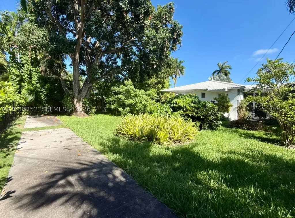 1235 Jefferson Street Hollywood FL 33019