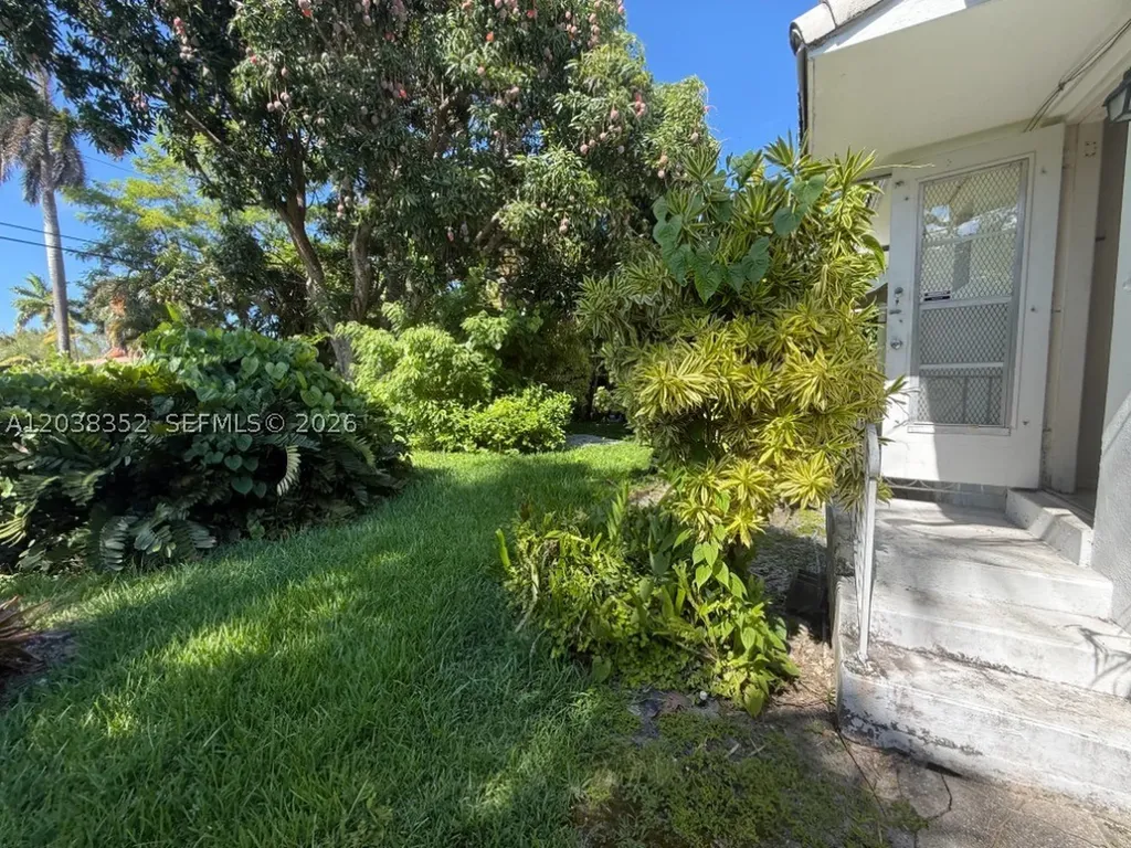 1235 Jefferson Street Hollywood FL 33019