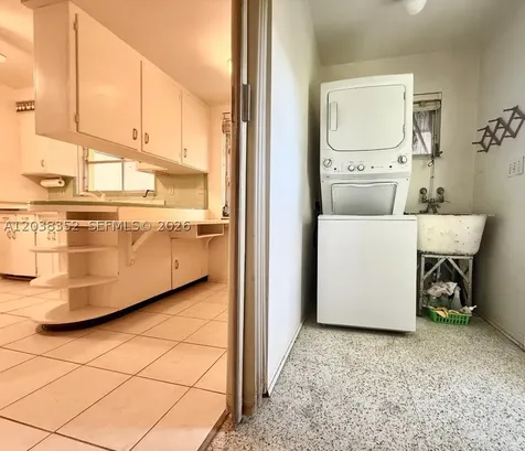1235 Jefferson Street Hollywood FL 33019