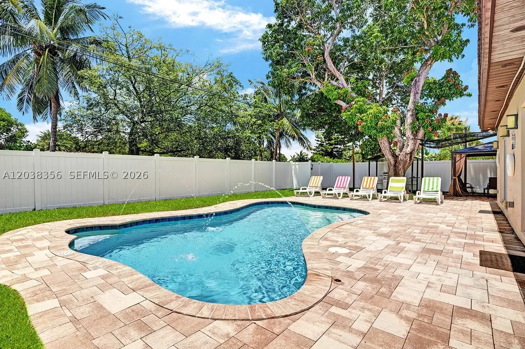 1318 Washington Street Hollywood FL 33019