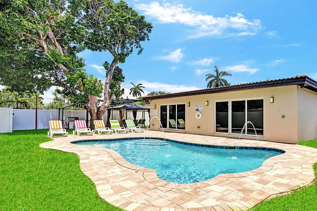 1318 Washington Street Hollywood FL 33019