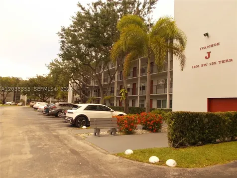 1301 SW 135th Terrace Pembroke Pines FL 33027
