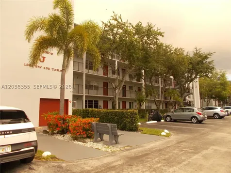 1301 SW 135th Terrace Pembroke Pines FL 33027