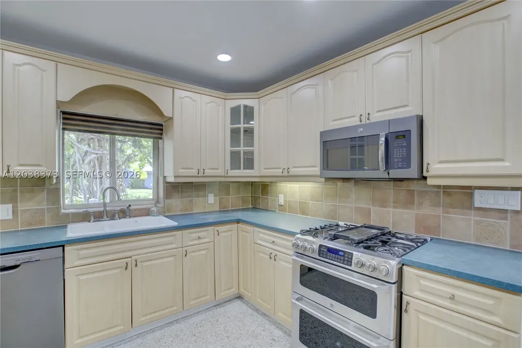 616 SW 11th Court Fort Lauderdale FL 33315