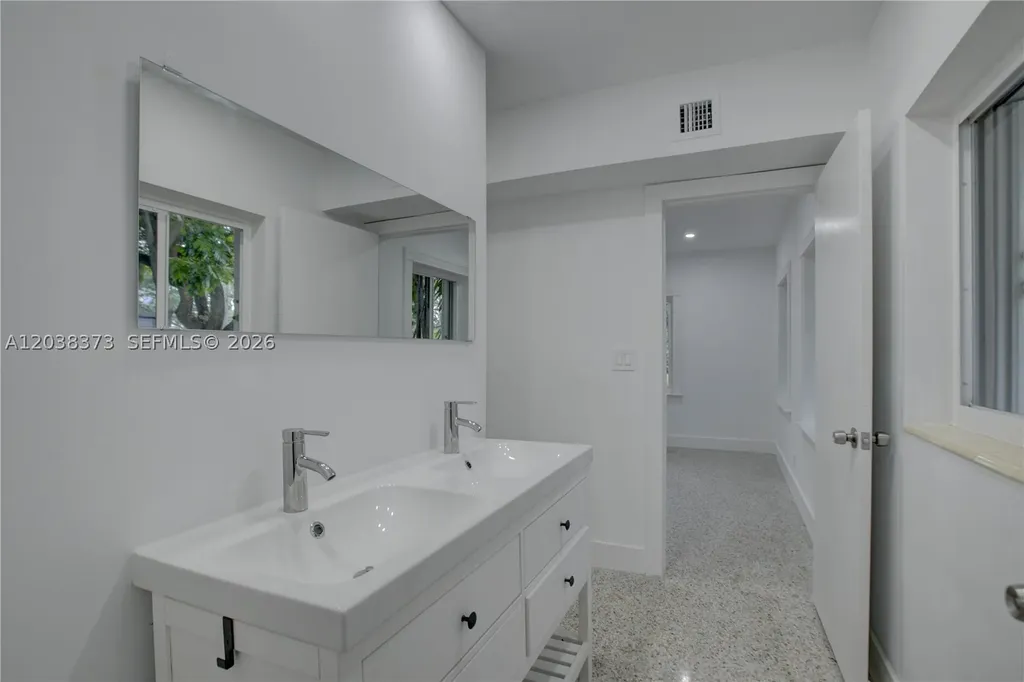 616 SW 11th Court Fort Lauderdale FL 33315