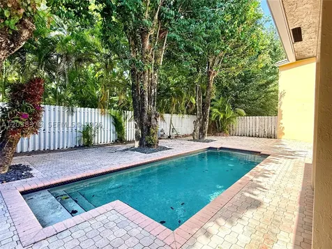 9425 NW 47th Terrace Doral FL 33178