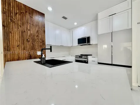 9425 NW 47th Terrace Doral FL 33178