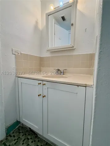 4340 NW 11th Street Miami FL 33126