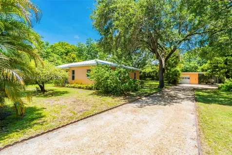 955 NE 128th Street North Miami FL 33161
