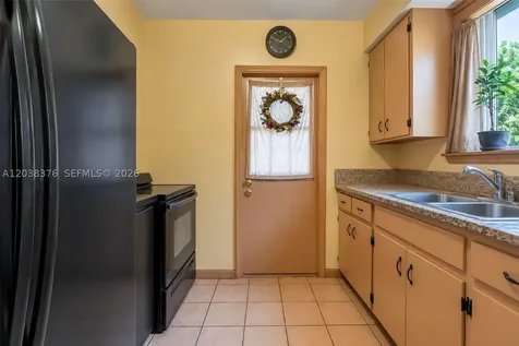 955 NE 128th Street North Miami FL 33161