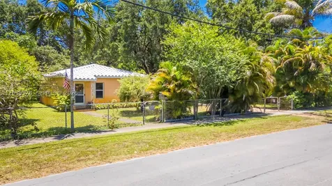 955 NE 128th Street North Miami FL 33161