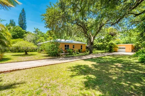 955 NE 128th Street North Miami FL 33161