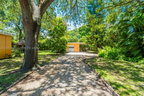 955 NE 128th Street North Miami FL 33161