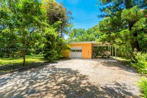 955 NE 128th Street North Miami FL 33161