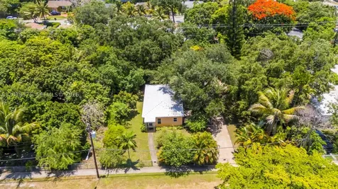 955 NE 128th Street North Miami FL 33161