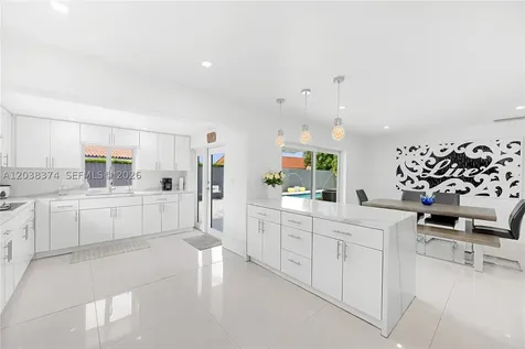 9724 SW 4th Terrace Miami FL 33174