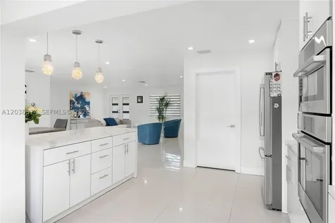 9724 SW 4th Terrace Miami FL 33174