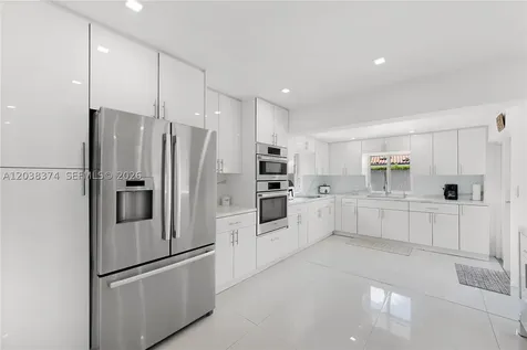 9724 SW 4th Terrace Miami FL 33174