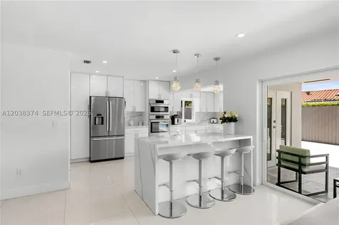 9724 SW 4th Terrace Miami FL 33174